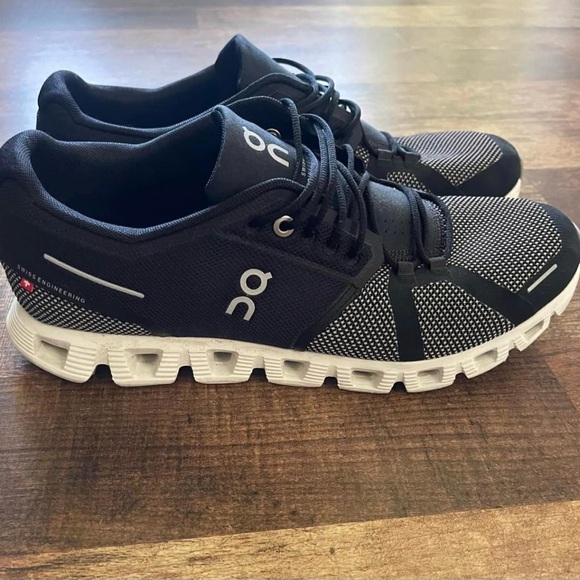 Men’s On Cloud - Picture 1 of 4